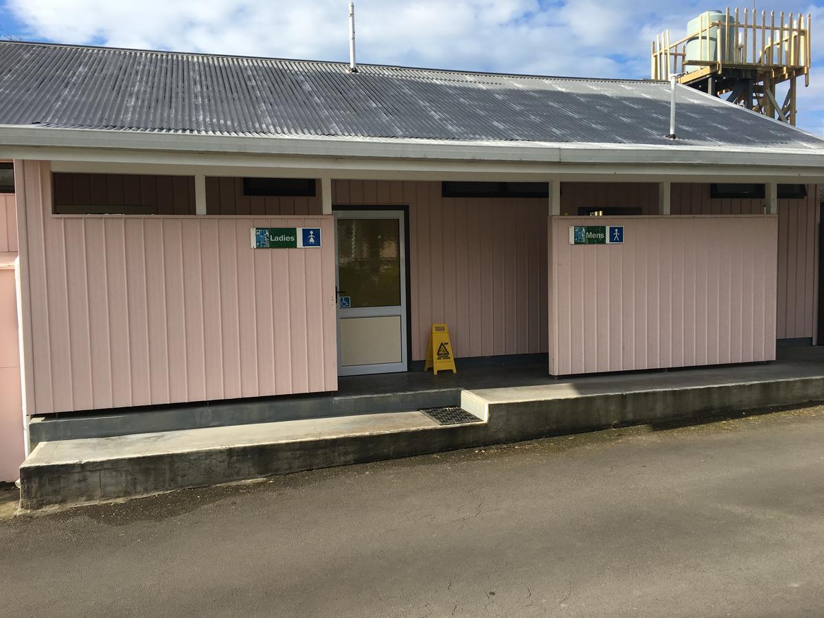 Avondale Motor Park Hotel Auckland Exterior photo